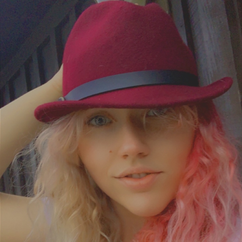 COPY - Avon Foxy Fedora